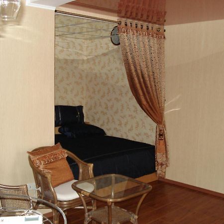 Апартаменти По Сковороди Khmelʼnytsʼkyy Exterior foto