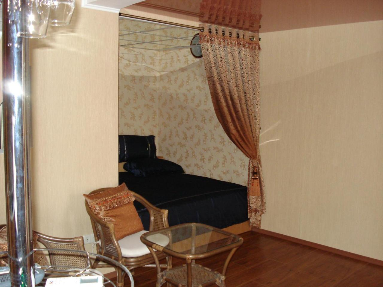 Апартаменти По Сковороди Khmelʼnytsʼkyy Exterior foto